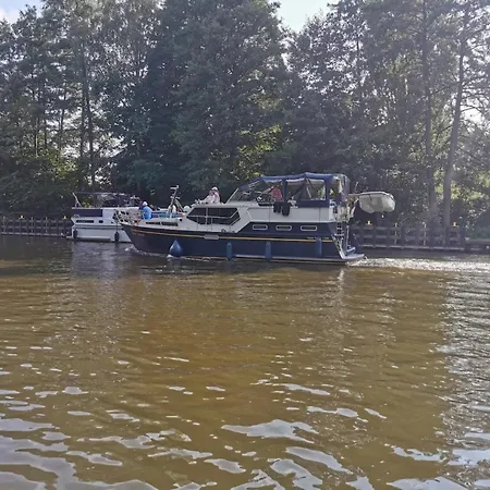 아파트 In Am Mueritzsee, Cleaning Included *